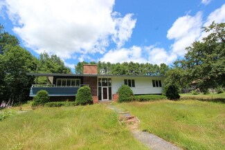 6 Memory Ln, Rumford, ME 04276