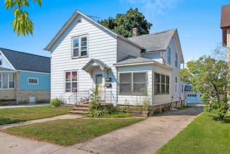 622 Main St, Marinette, WI 54143