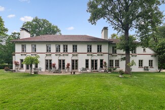 1302 Chestnut Ave, Wilmette, IL 60091