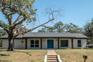 1400 Wreyhill Dr, Hurst, TX 76053