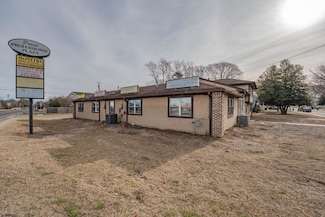 98 New Rd, Somers Point, NJ 08244