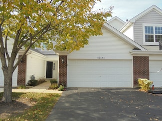 32454 N Rushmore Ave Unit 13, McHenry, IL 60051
