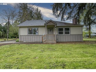 53698 Mckay Dr, Scappoose, OR 97056