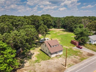 405 Church Ave, Warwick, RI 02889