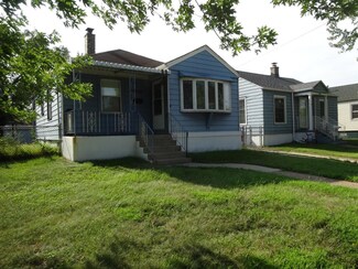 2638 Birch Ave, Whiting, IN 46394