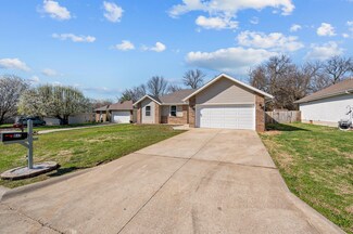 917 W Berkeley St, Springfield, MO 65807