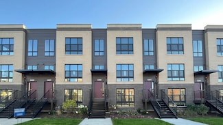 1263 Lakepointe Dr, Schaumburg, IL 60173