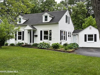 1922 Regent St, Schenectady, NY 12309