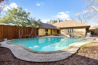 2208 Honeysuckle Dr, Richardson, TX 75082