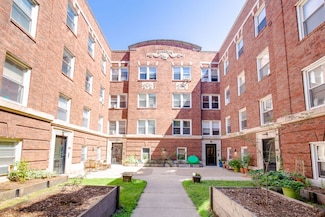 840 E 53rd St Unit 2, Chicago, IL 60615