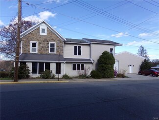 165 Garibaldi Ave, Roseto, PA 18013