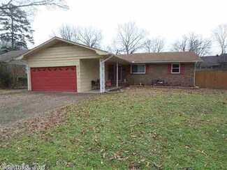 817 Ouachita Cir, Little Rock, AR 72205