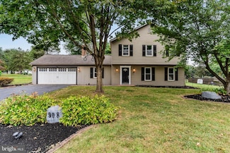 908 Knepper Dr, Mechanicsburg, PA 17055