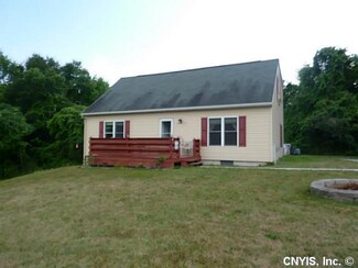 4295 Trestle Lake Dr, Munnsville, NY 13409