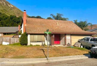 1440 Larkspur St, Santa Paula, CA 93060