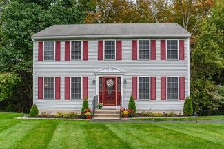 40 Epirus Dr, Lowell, MA 01854