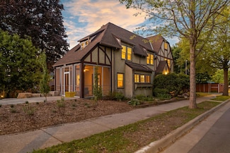 2901 Vincent Ave N, Minneapolis, MN 55411