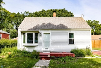 1638 11th St N, Fargo, ND 58102