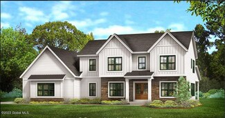 16 S Royal Dr, Colonie, NY 12205