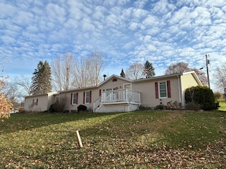 820 Dewhurst St, Mount Carroll, IL 61053