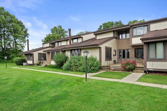 4906 S 19th St Unit D, Milwaukee, WI 53221