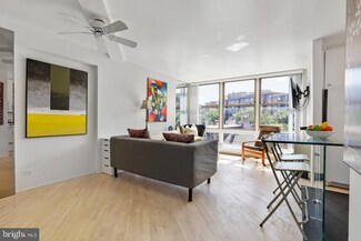 1260 21st St NW Unit 715, Washington, DC 20036