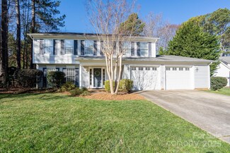 1301 Old Pond Ln, Matthews, NC 28105