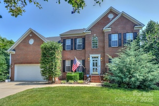 6873 Lakecrest Ct, Denver, NC 28037