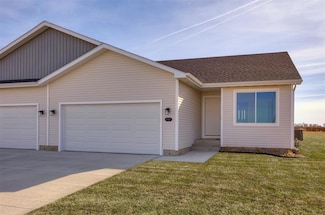 2721 13th St NE, Bondurant, IA 50035