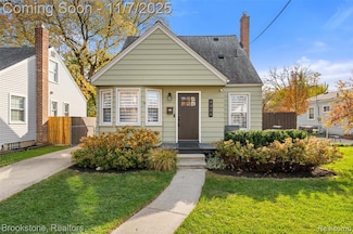 2221 Columbia Rd, Berkley, MI 48072