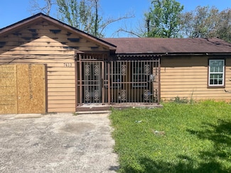 7413 W Knoll St, Houston, TX 77028