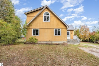 1119 El Camino Grande, Weidman, MI 48893