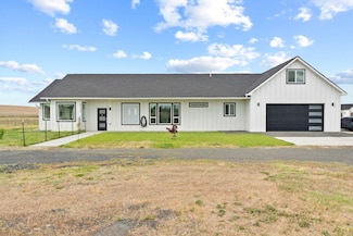 38230 Fitness Ln E, Davenport, WA 99122