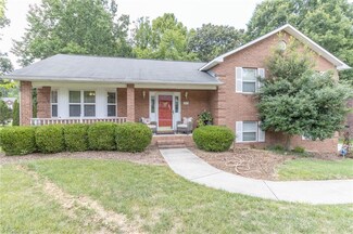 2415 Waynick St, High Point, NC 27265