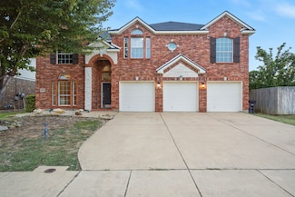 4541 Corner Brook Ln, Fort Worth, TX 76123