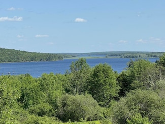 431 Houlton Rd, Island Falls, ME 04747