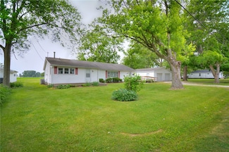 4523 E Rosewood Dr, Decatur, IL 62521