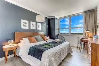 2889 Mcfarlane Rd Unit 1510, Coconut Grove, FL 33133