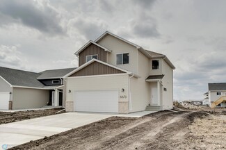 6673 32nd St S, Fargo, ND 58104