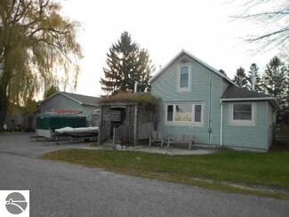 1106 Valley St, Elberta, MI 49628