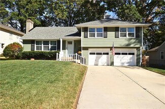 6931 Russell St, Overland Park, KS 66204