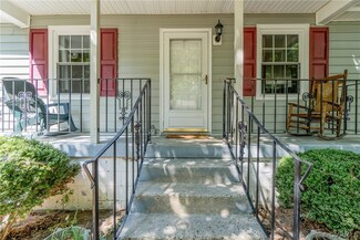 5330 Chesswood Dr, North Chesterfield, VA 23237