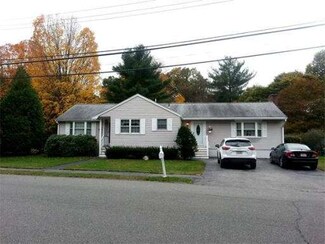 16 Samoset Rd, Woburn, MA 01801