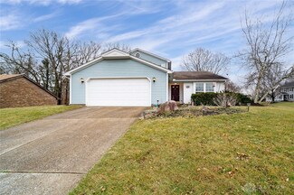 10 Jacamar Ct, Springboro, OH 45066