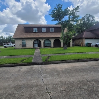 10601 Sagewind Dr, Houston, TX 77089