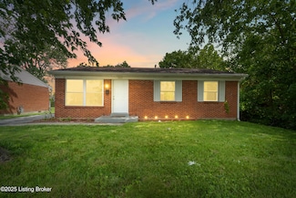3305 Chinquapin Ln, Louisville, KY 40219