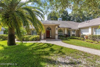 332 Chicasaw Ct, Saint Johns, FL 32259