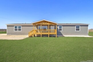 2549 Fm 1332, Jourdanton, TX 78069