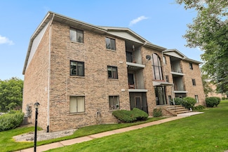 13248 W Circle Drive Pkwy Unit 407, Crestwood, IL 60445