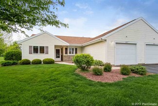527 Meadowbrook Ct, Marshall, WI 53559